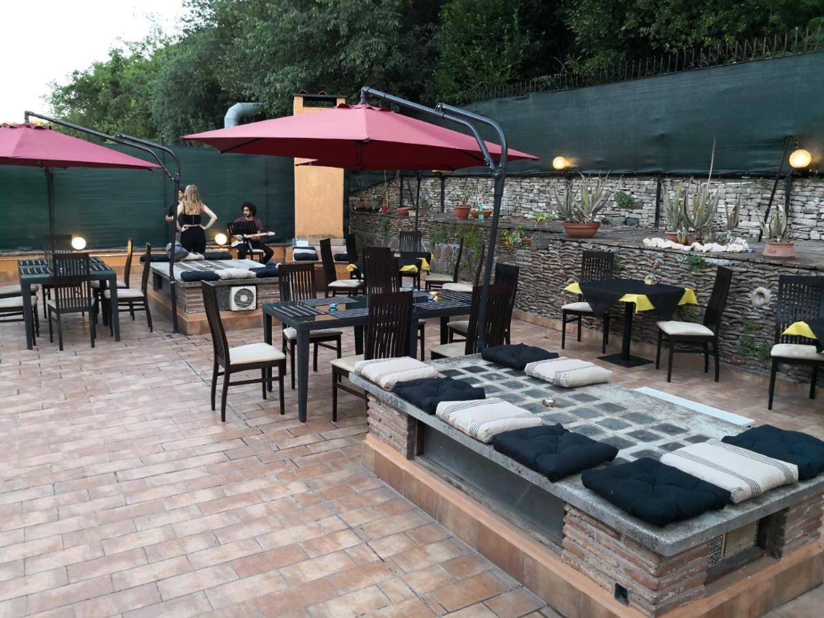 La Terrazza Al Monte Dei Cocci Bed & Breakfast *