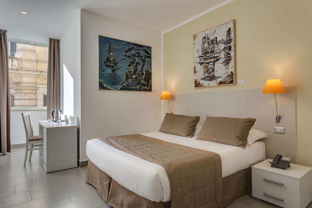 Hotel Trevi 3*