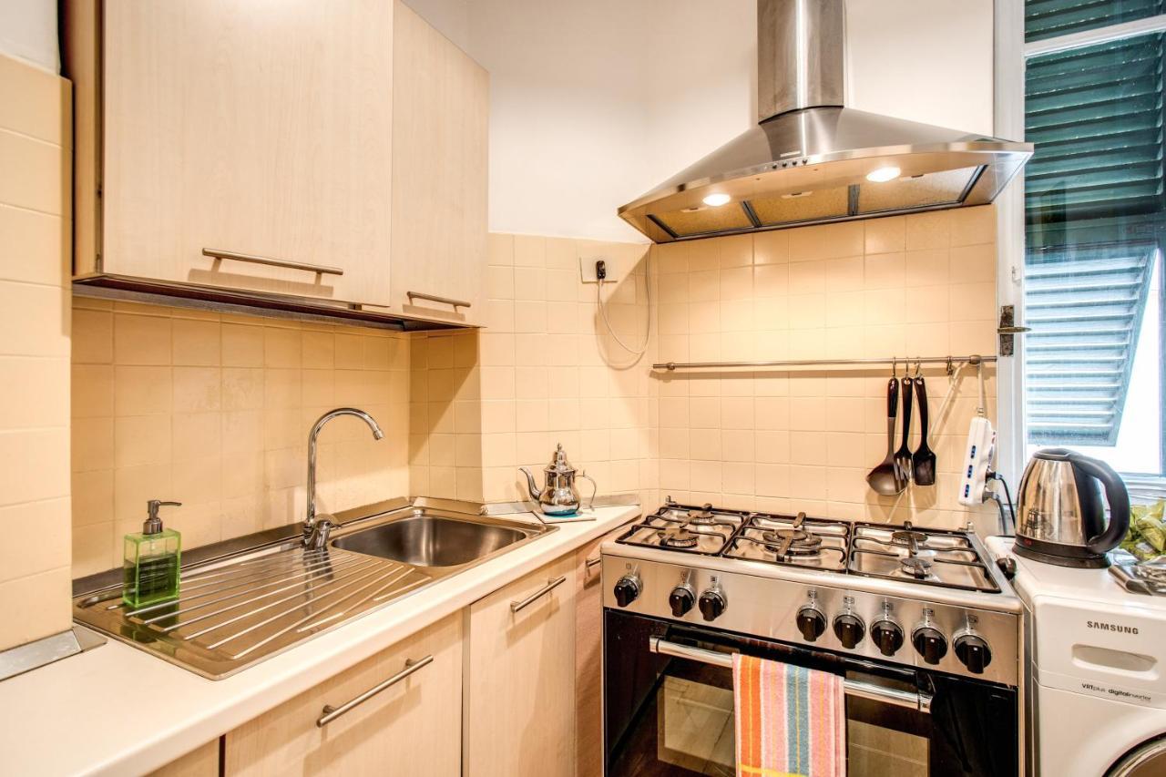 Colonna - Via Del Corso Big Apartamento *