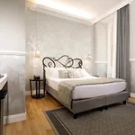 Relais De L\'Opera Luxury Rooms