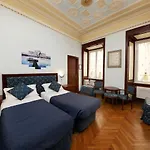 Tibullo Guesthouse