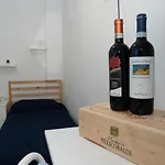 Room In Guest Room - Single Room In Cozy And Comfortable Apartment