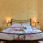 Classic Apartment In Re Di Roma Near The Metro