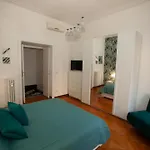Three Sisters- La Casa Nel Cuore Di Roma