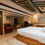 Hotel Pantheon