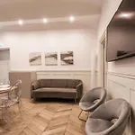 The Best Rent - Elegant Five-Bedrooms Apartment Near Colosseo