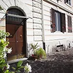 Domus San Giovanni