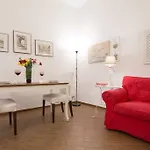 Candia Domus Vaticano Apartment