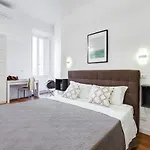Ezio 29 Palace Suites