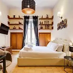 La Maisonette