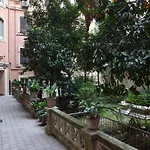 Domus Catone