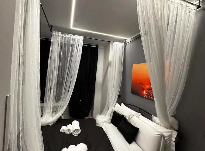 One Hundred Rooms Garden Suite