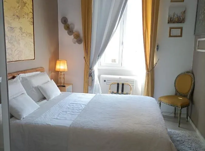 Luca\'S Vatican Hospitality