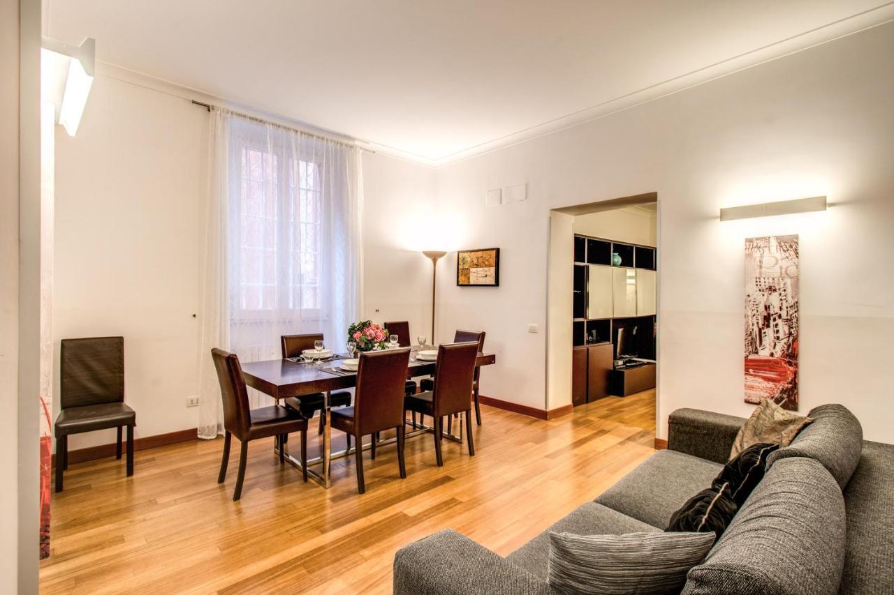 Bernini Near The Trevi Fountain - 4 Bedroom Apartment
