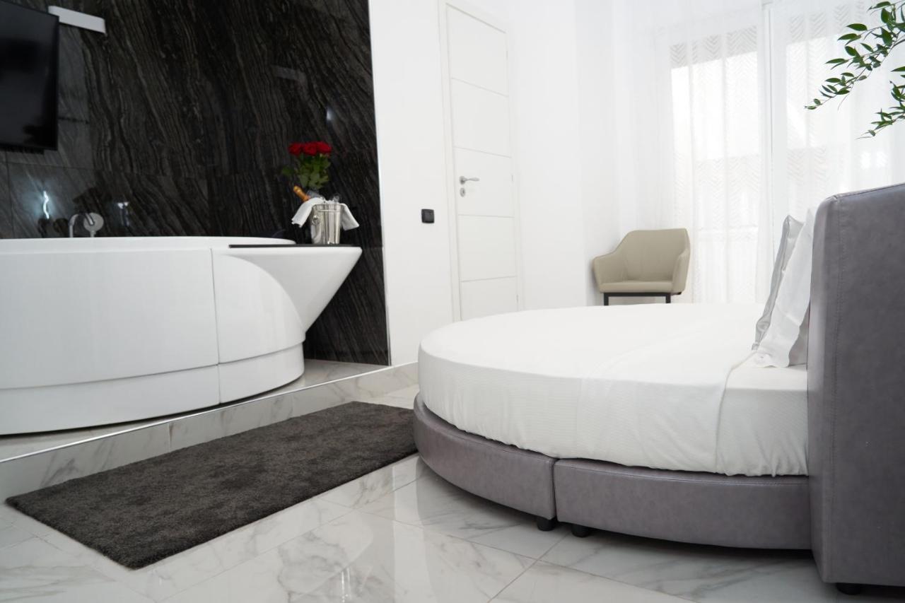 Gregorio Vii Luxury San Damaso Hotel