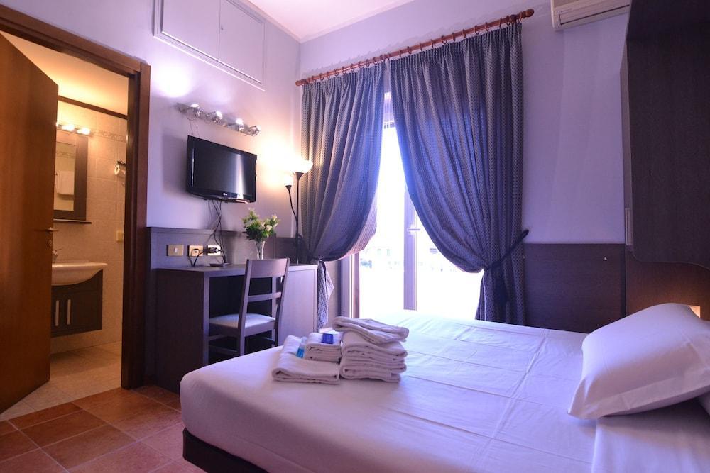 Hotel Mirti *