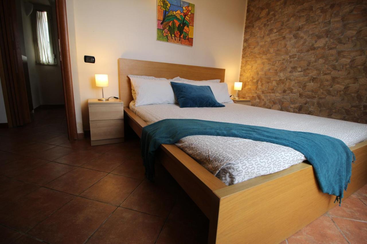 Sunny Attico Con Jacuzzi, Terrazzo E Fibra Leilighet *