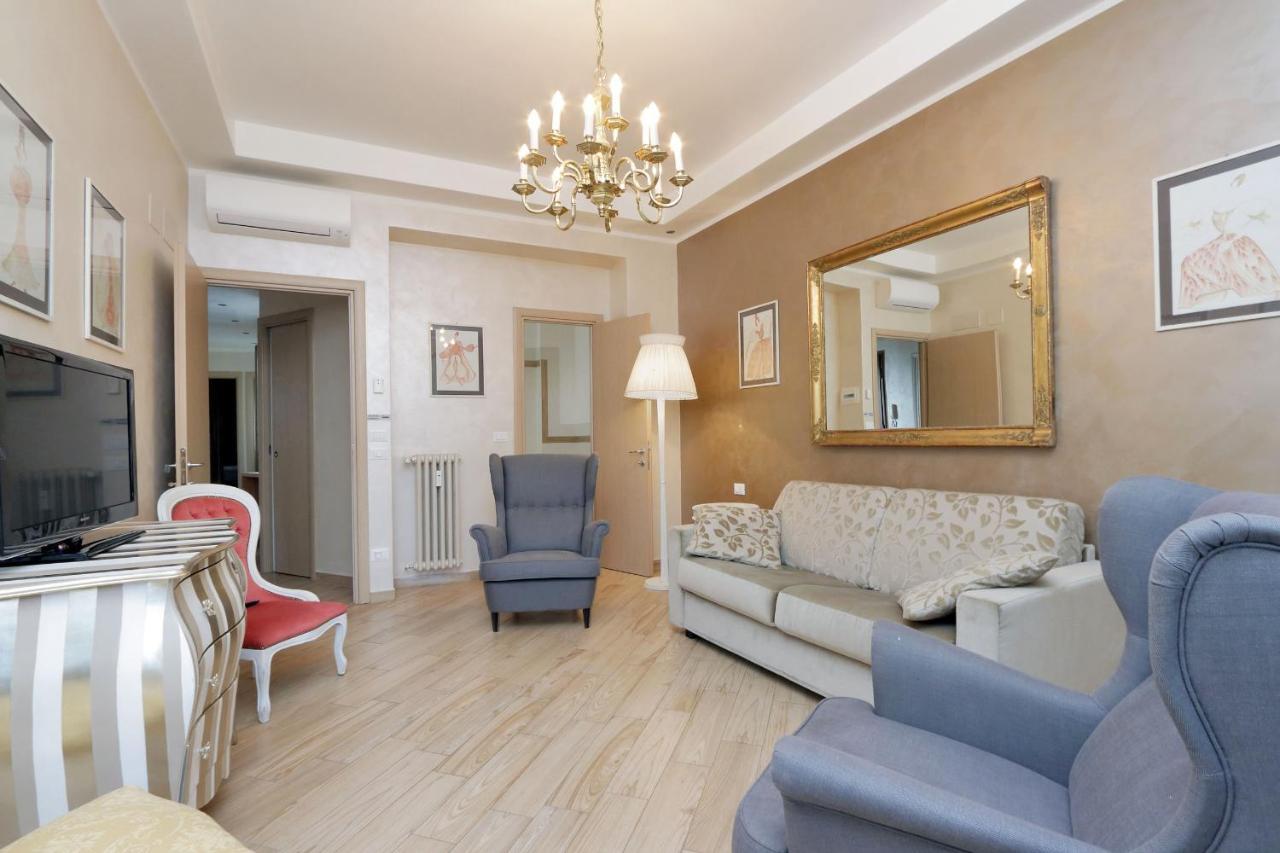 Deco's Place Teodora * Rom