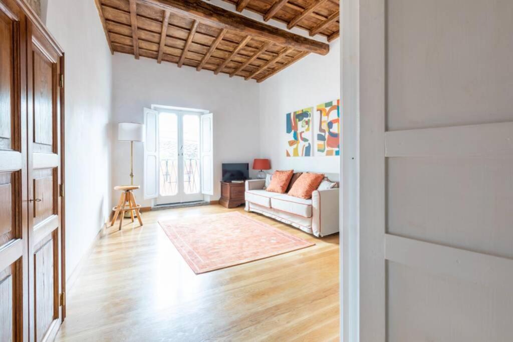 Apartment Luxury Piazza Navona By Varental With Ac