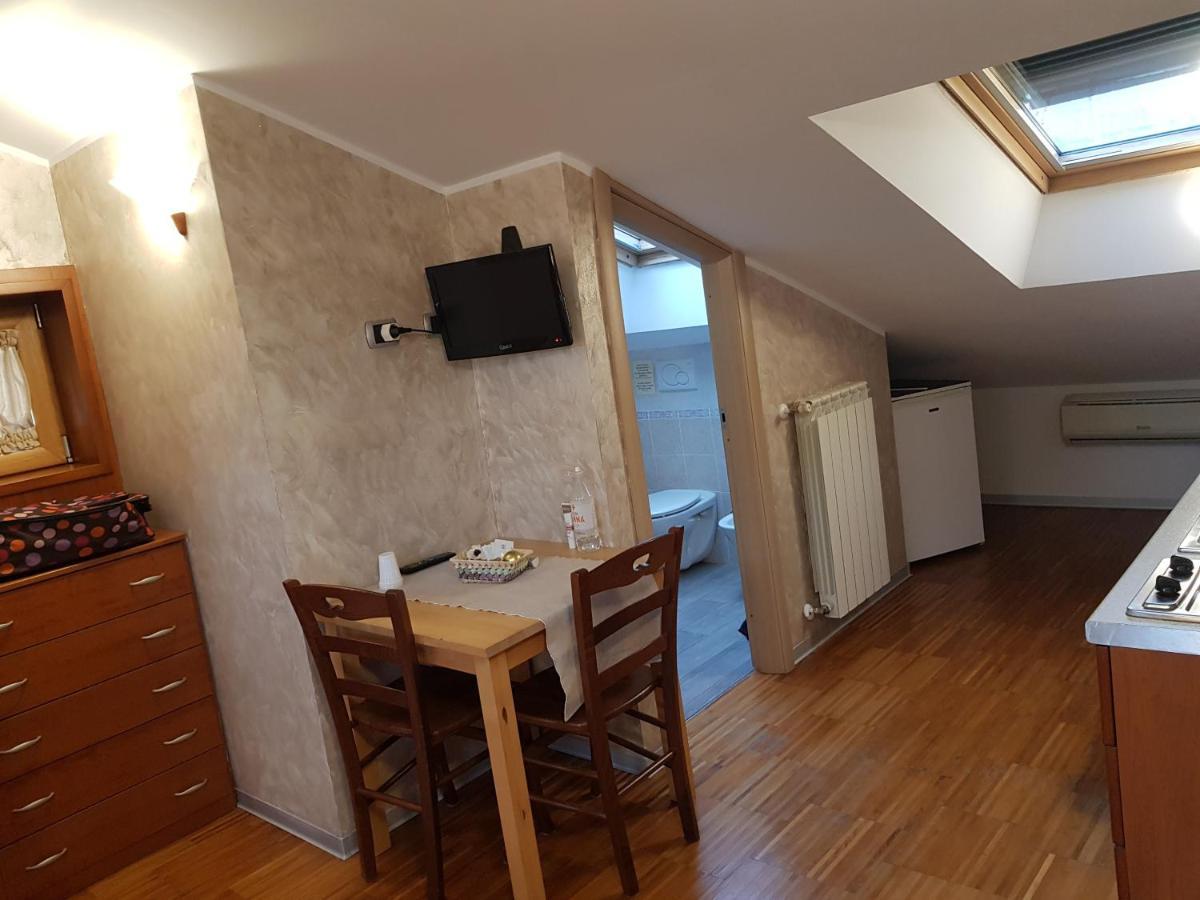 Aurelia Garden Gold Bed and breakfast 2*