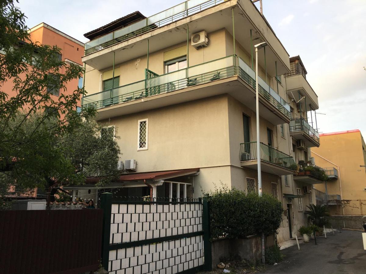 Sunny Attico Con Jacuzzi, Terrazzo E Fibra Leilighet