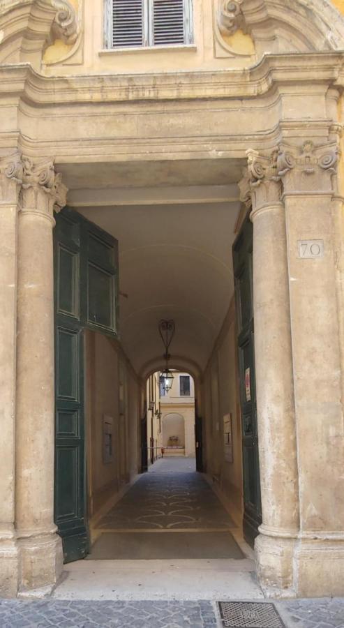 Chiara's Place At Pantheon - Your In Apartment