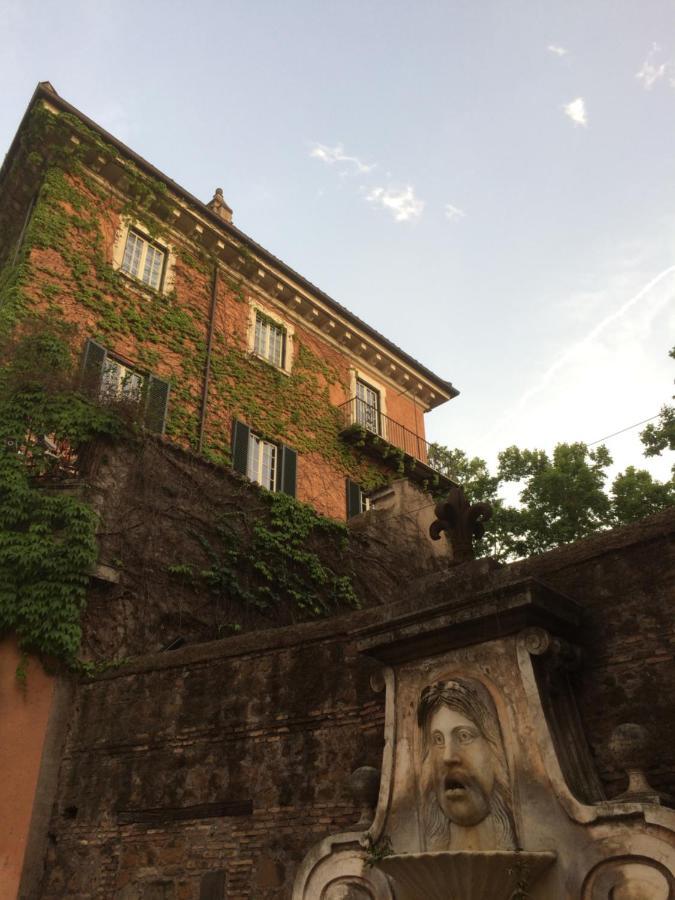 Campo De Fiori Apartment