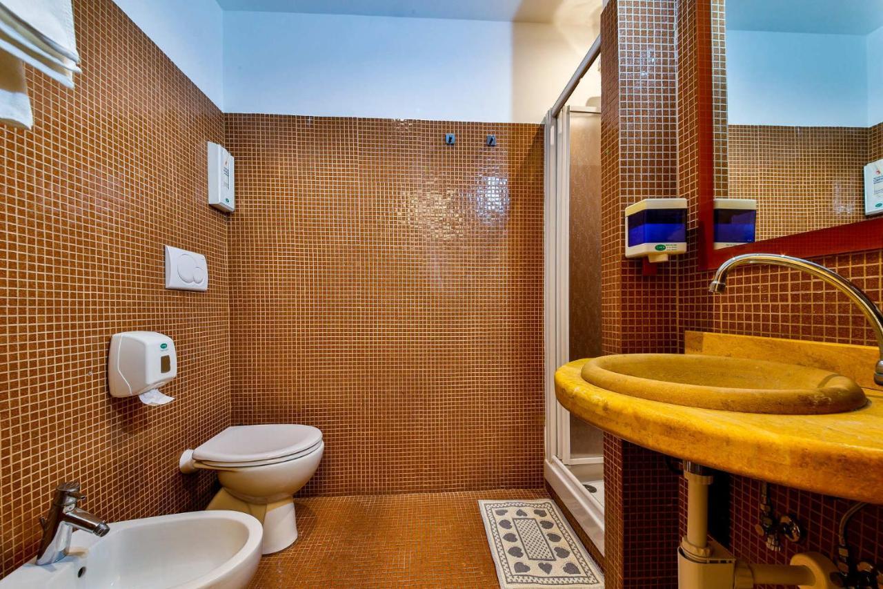 E-room 42 Gasthof Rom