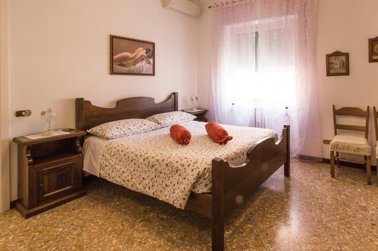 Apartment near VATICAN AND OSPEDALE PEDIATRICO BAMBINO GESÙ GARAGE INCLUDED IN THE PRICE Appartamento *