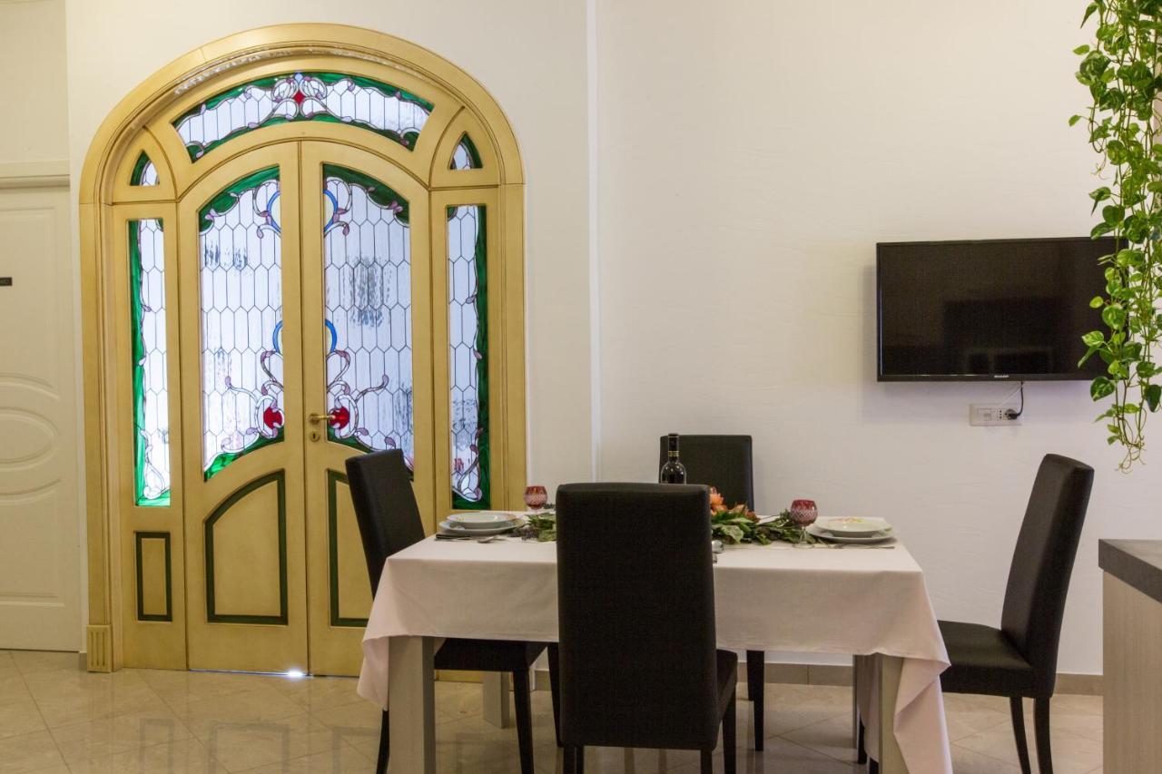 Appartamento Apartment near VATICAN AND OSPEDALE PEDIATRICO BAMBINO GESÙ GARAGE INCLUDED IN THE PRICE Roma