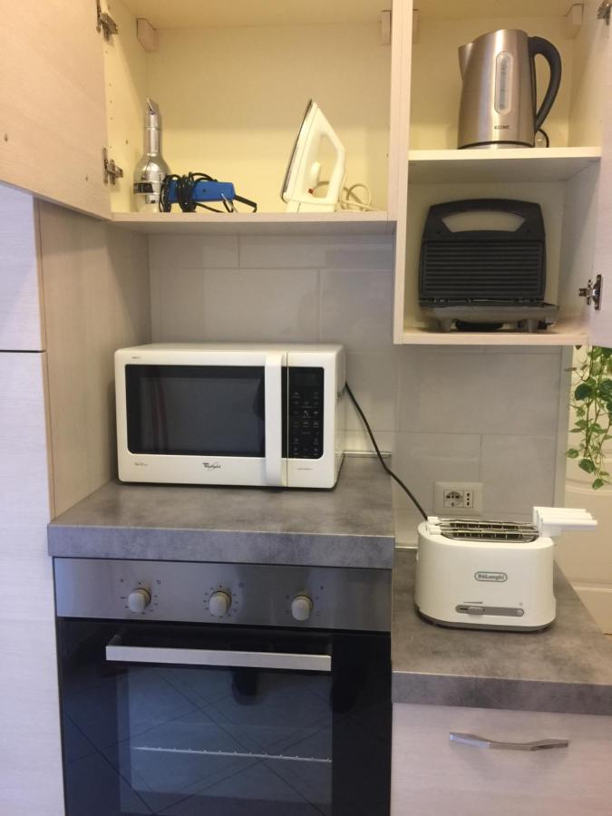 Apartment near VATICAN AND OSPEDALE PEDIATRICO BAMBINO GESÙ GARAGE INCLUDED IN THE PRICE Appartamento
