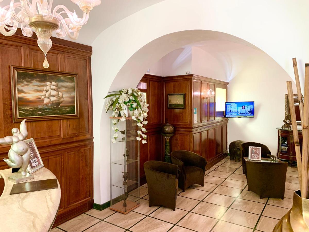 Regina Margherita Hotel 3*