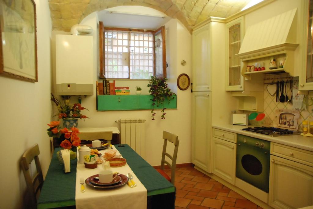 Acomodação com café da manhã  Jessy's Roma