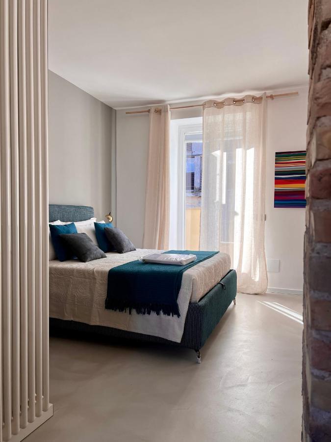 Romeasyoulike - Magenta Loft Roma