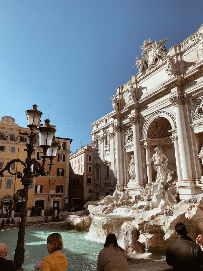 Residenza Tritone Luxury Trevi Fountain Pensión
