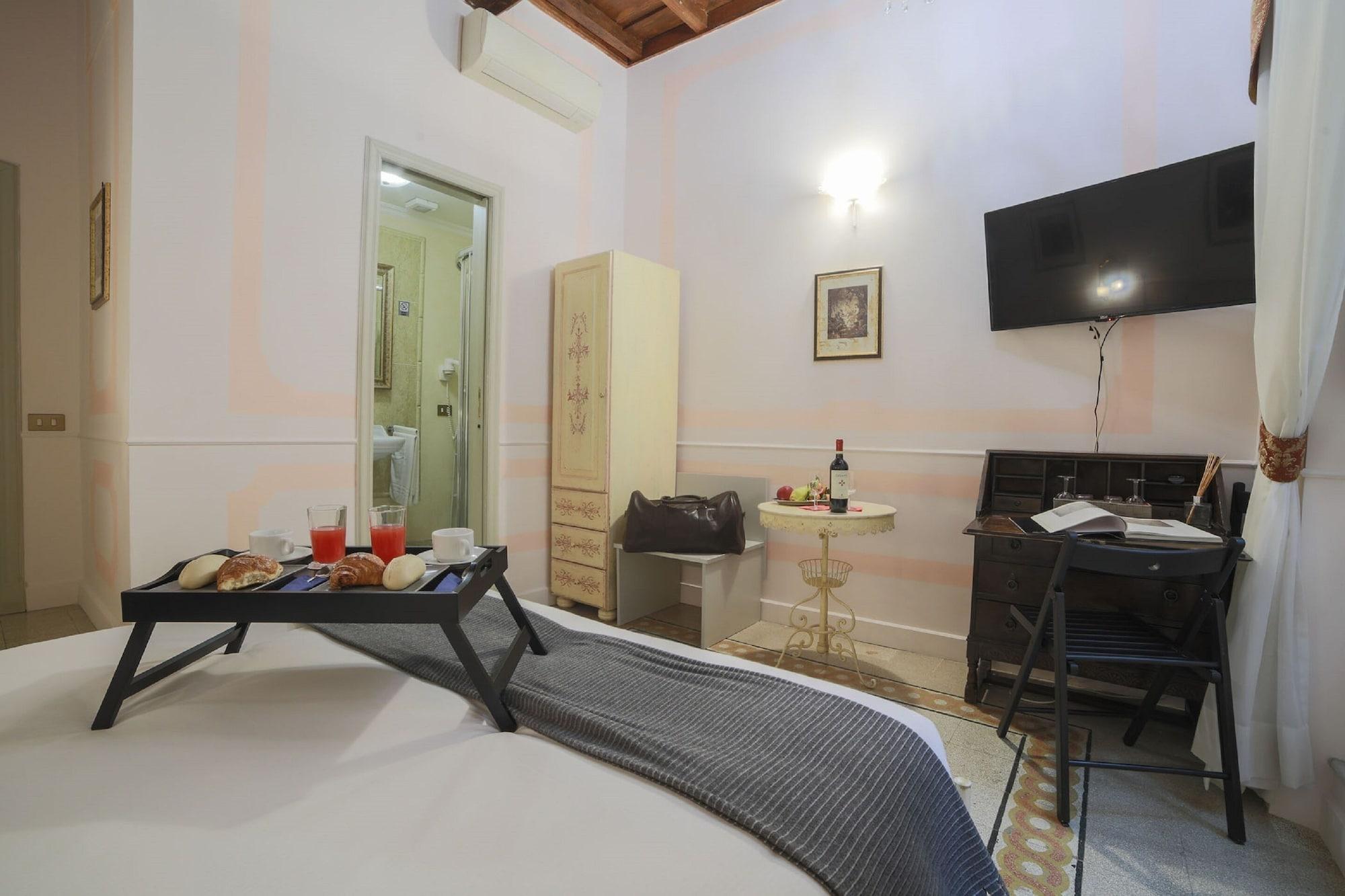 La Maison Dell'orologio Alojamento de Acomodação e Pequeno-almoço 2*