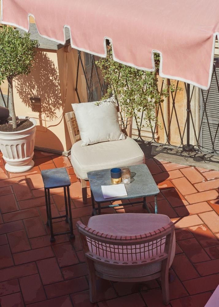 Hotell 9hotel Cesari 4*