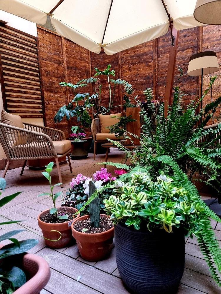 Town House Spagna Gjestgiverier 2*