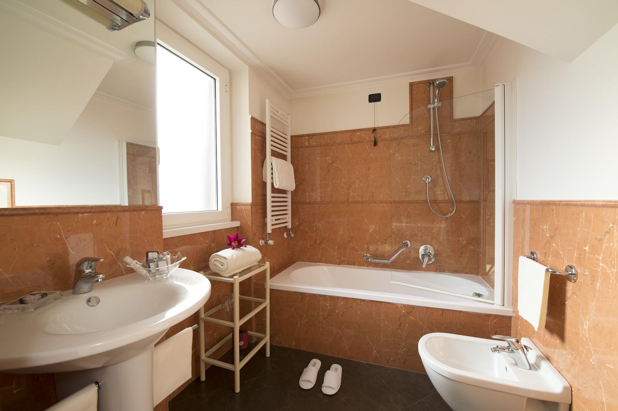 Hotel Gregoriana 3*