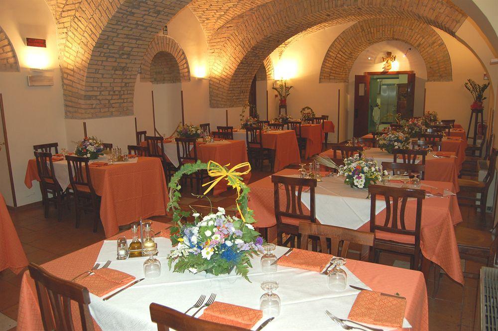 Hotel Domus Carmelitana 3*