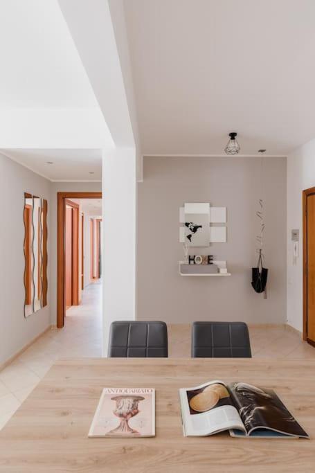 Apartment Cinecitta Incantevole E Moderno 2+2+1 Ac Wifi Rom