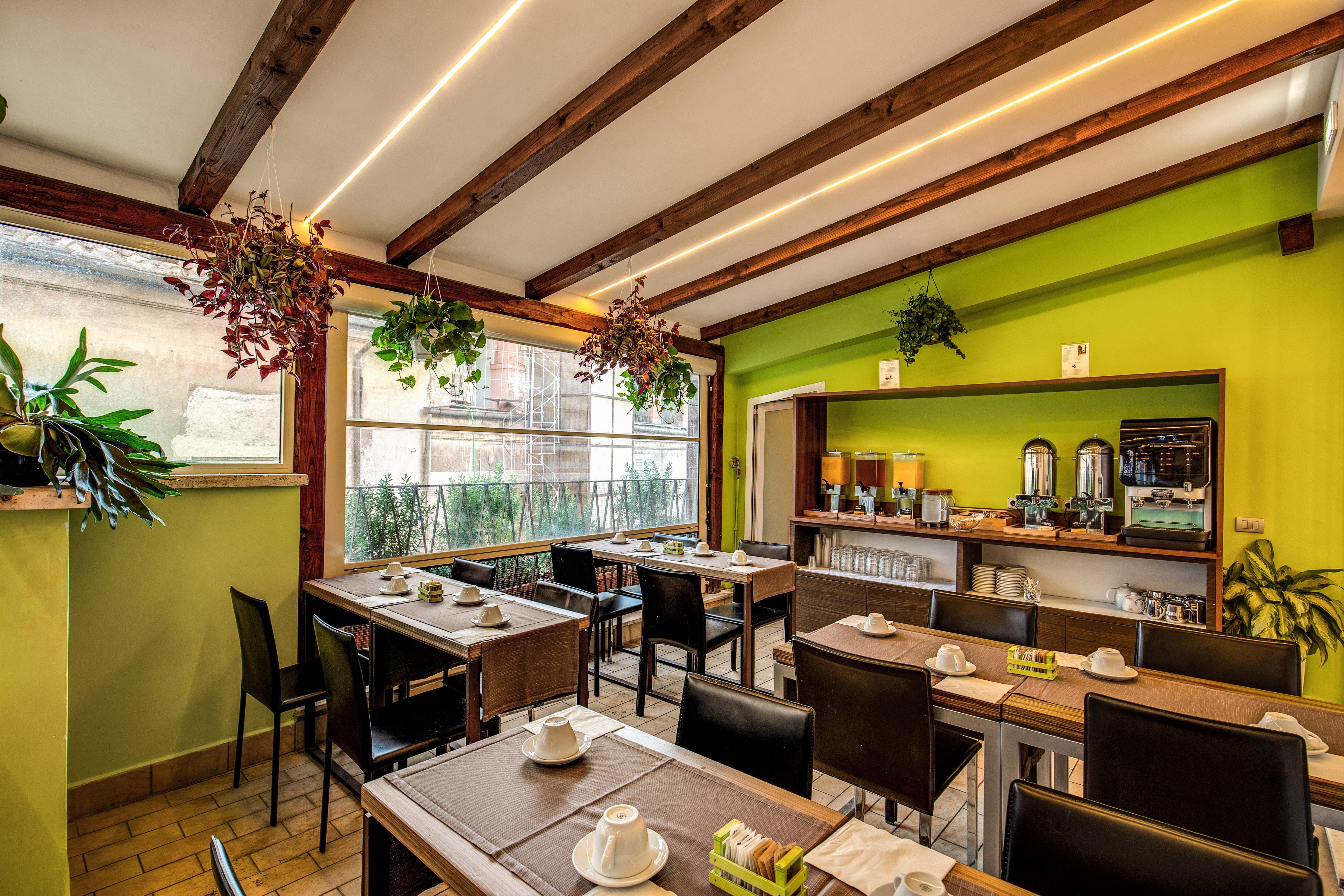 Trevi Collection - Gruppo Trevi Hotel 4*