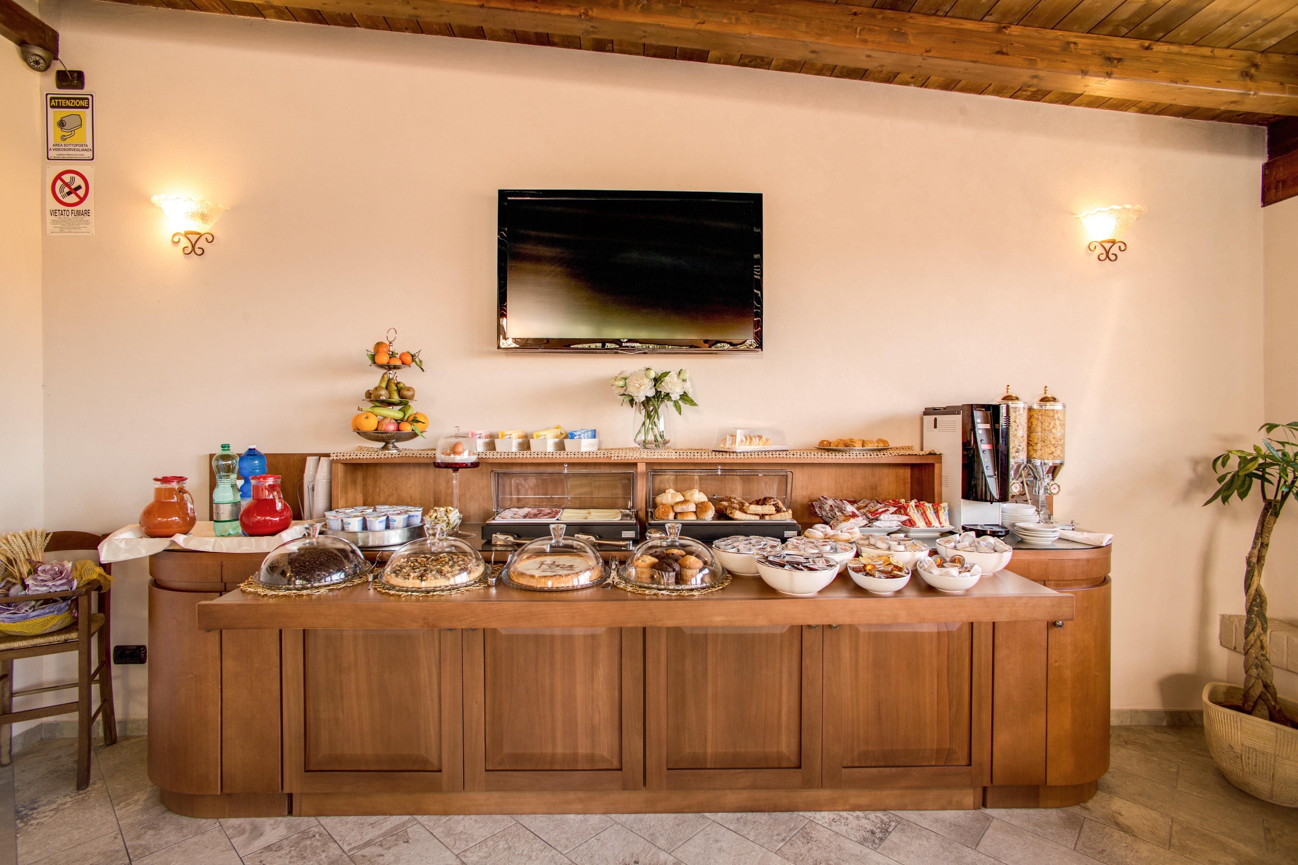 Tiburtina Metro Hotell