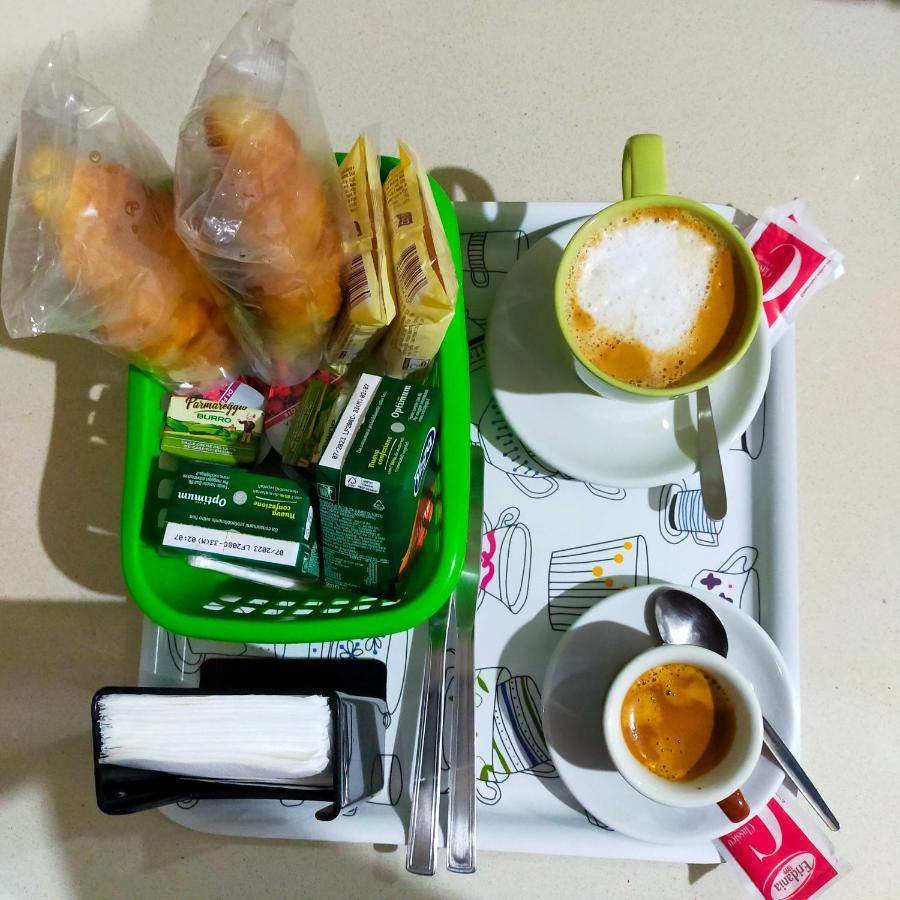 Missi Acomodação com café da manhã  3*