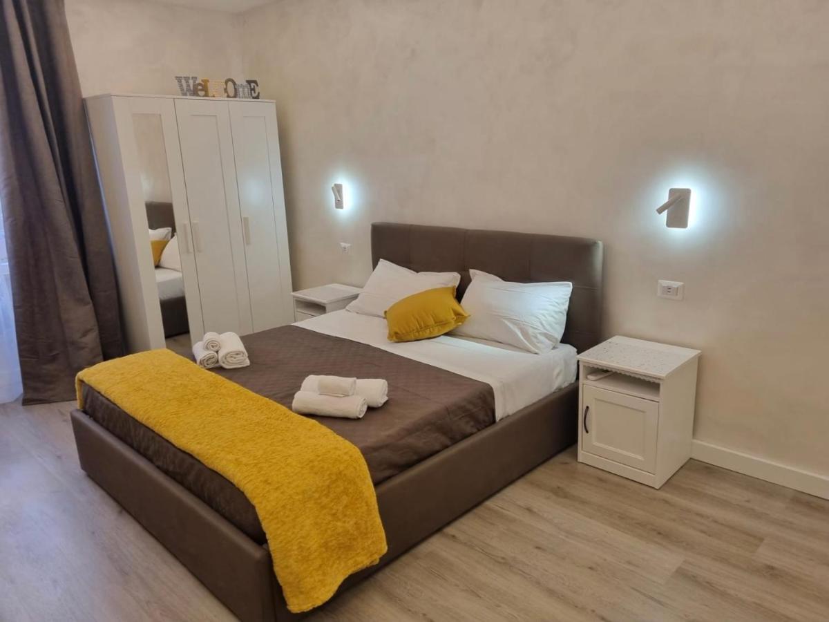 Close To The Coloseum, 2 Minutes Walk From Metro A *