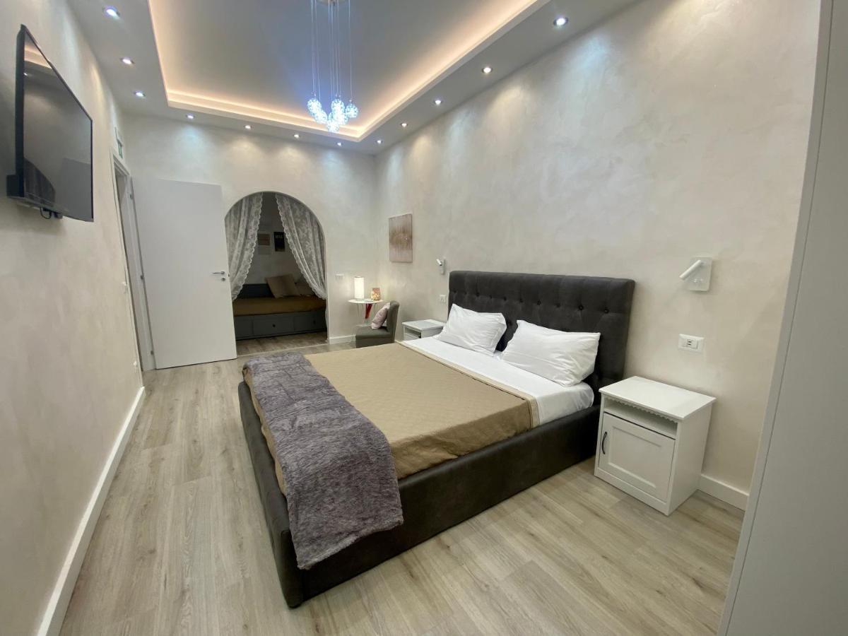 Close To The Coloseum, 2 Minutes Walk From Metro A