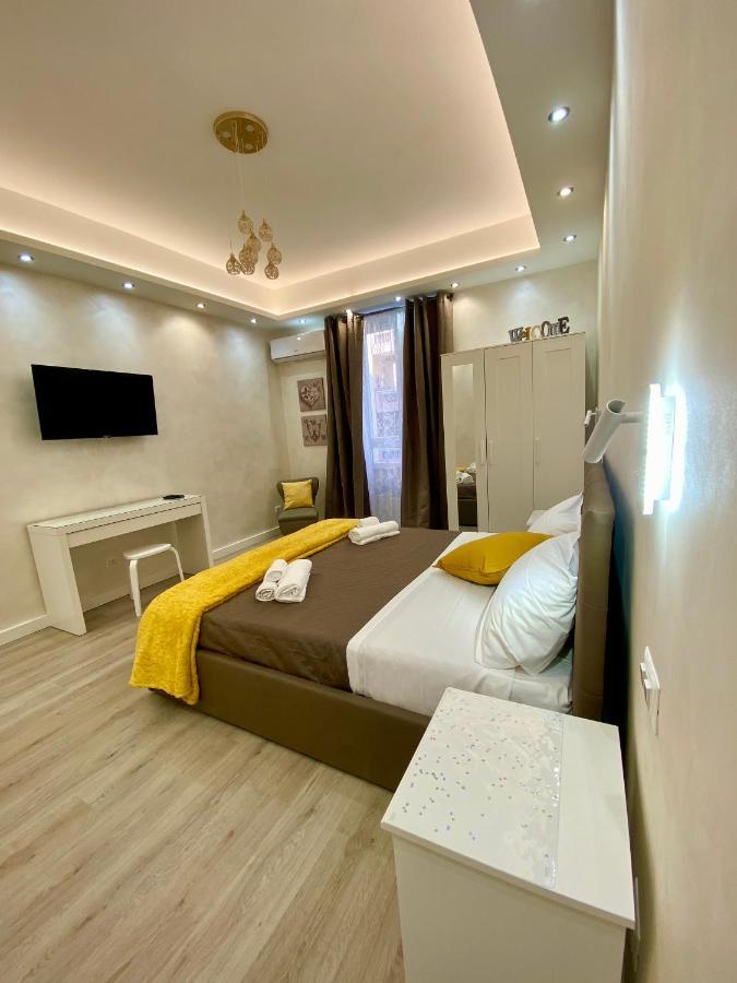Close To The Coloseum, 2 Minutes Walk From Metro A Roma