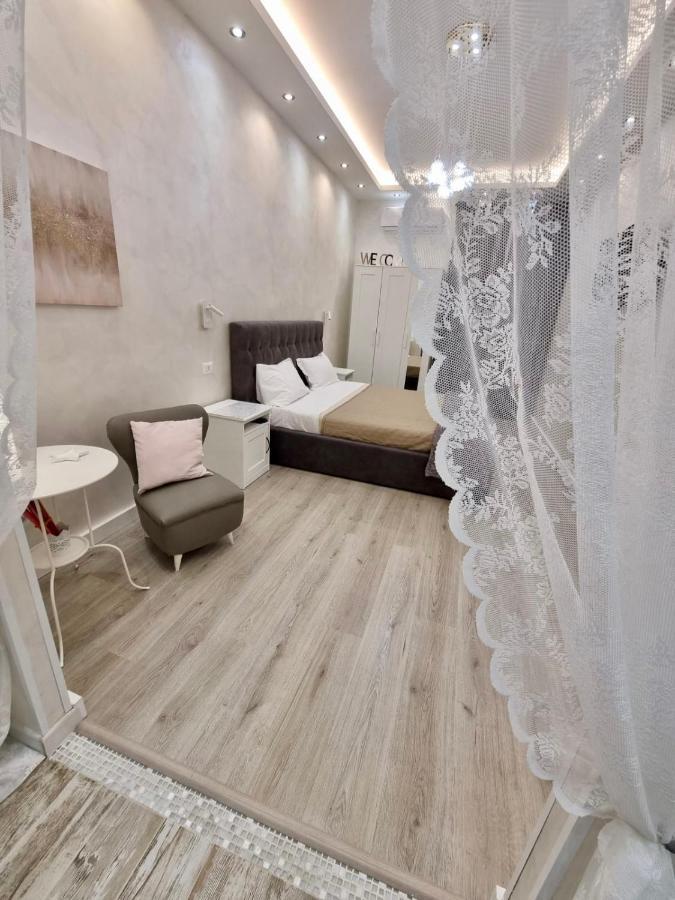 Close To The Coloseum, 2 Minutes Walk From Metro A *