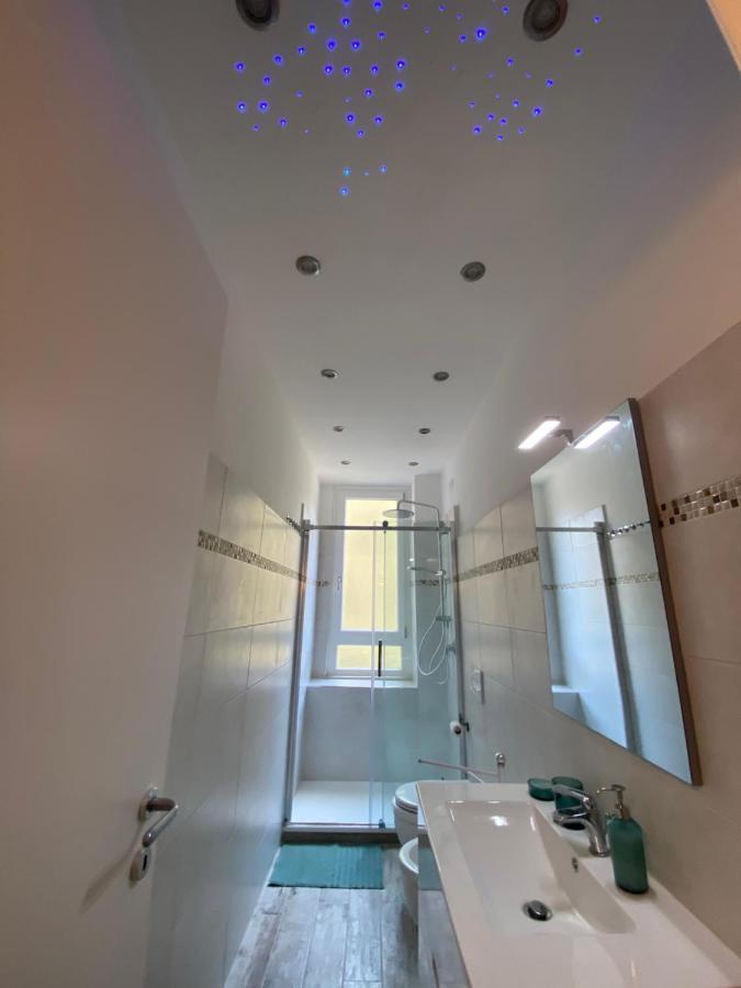 Close To The Coloseum, 2 Minutes Walk From Metro A * Roma