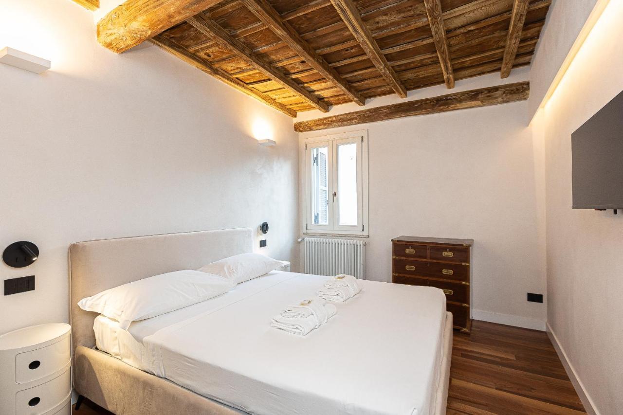 Coronari-rental In Appartamento *